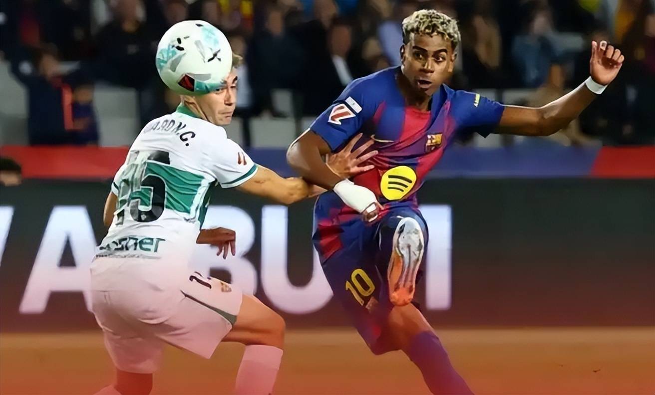 关于马赛训练开放日，赛前临场应变引欢呼，德甲在即，球队文化再被提及的信息